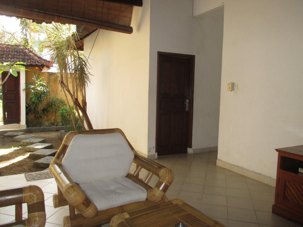 Yuli Bungalows Kuta  Bagian luar foto
