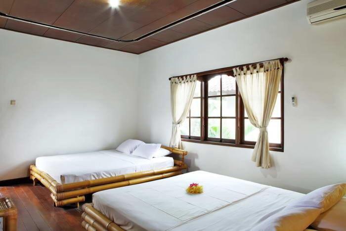 Yuli Bungalows Kuta  Bagian luar foto