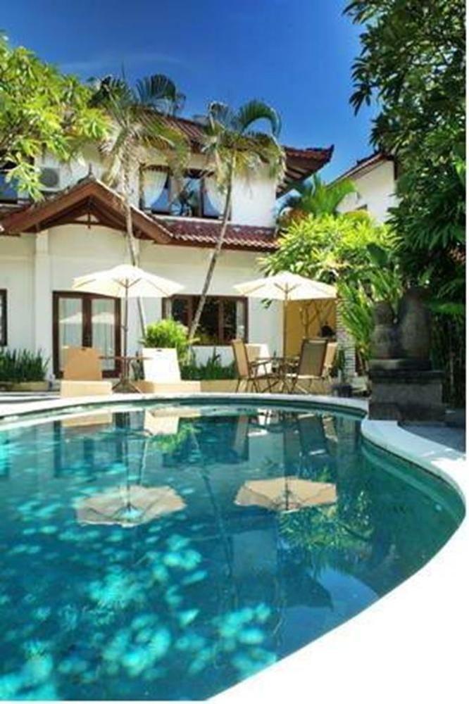 Yuli Bungalows Kuta  Bagian luar foto
