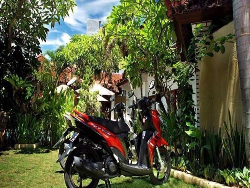 Yuli Bungalows Kuta  Bagian luar foto