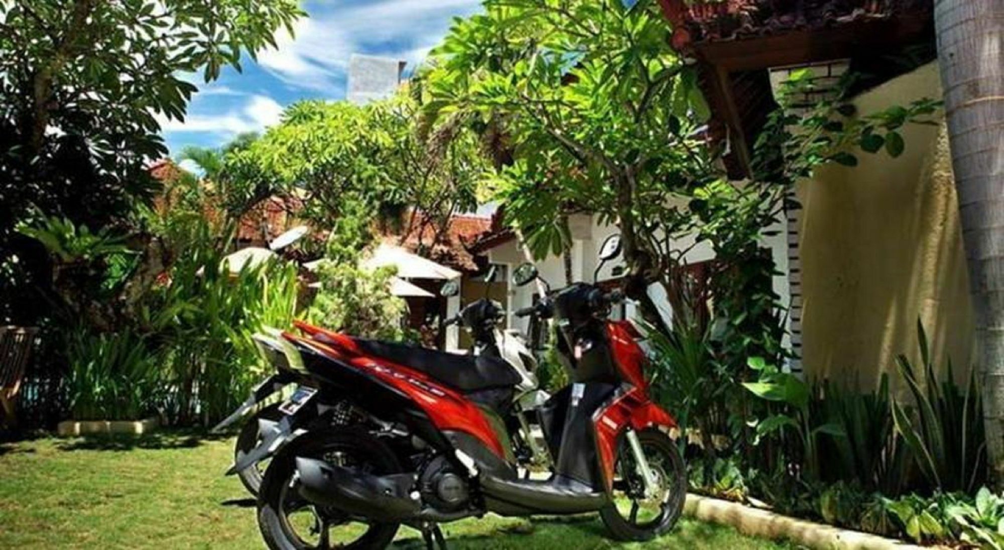 Yuli Bungalows Kuta  Bagian luar foto